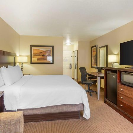 Best Western PLUS Cotton Tree Inn North Salt Lake Exterior foto